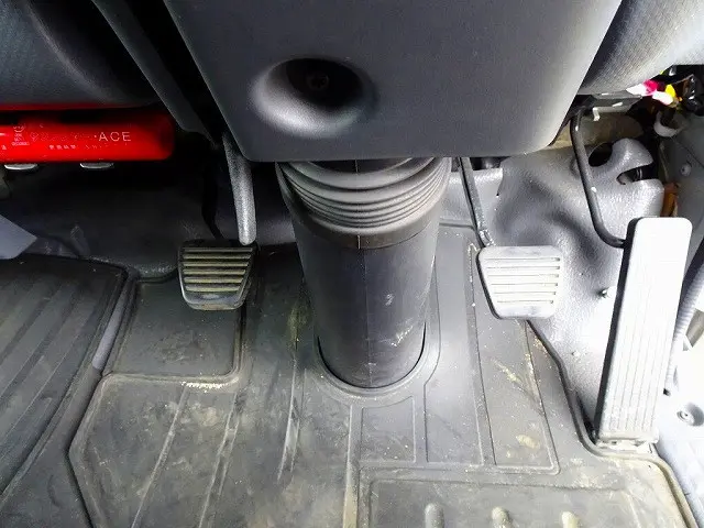 いすゞ エルフ 2RG-NLR88AN(2WD)の写真19