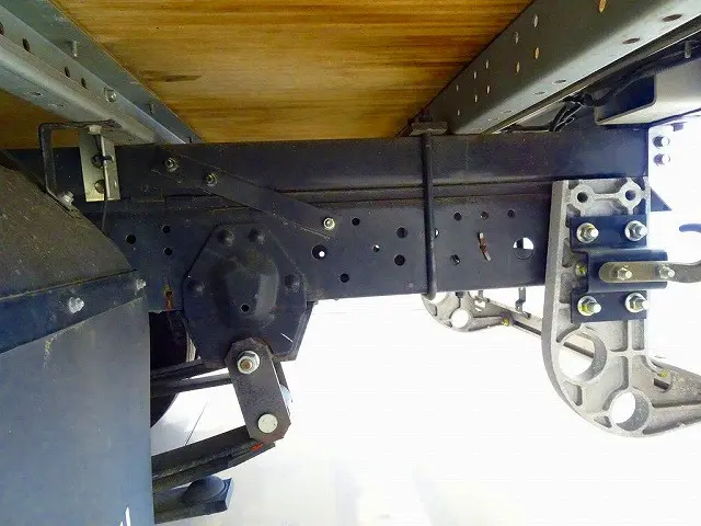いすゞ エルフ 2RG-NLR88AN(2WD)の写真36