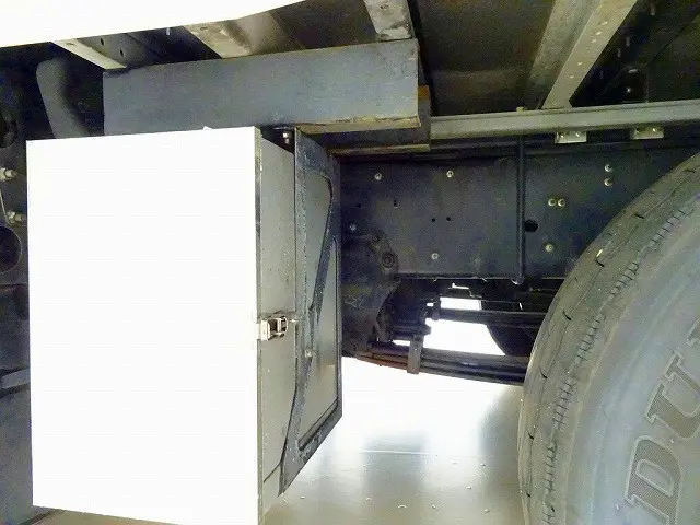 いすゞ ギガ 2PG-CYJ77D(8x4)の写真37
