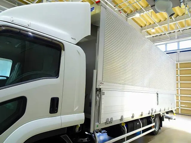 荷台内寸:623×241×240 左右セイコーラック ラッシングレール2段(61cm/140cm) 床フック5対 荷室リア入口回転渡し板付 荷室LED灯3個 純正エアディフレクター|いすゞ フォワード 2RG-FRR90T2(2WD)の写真24