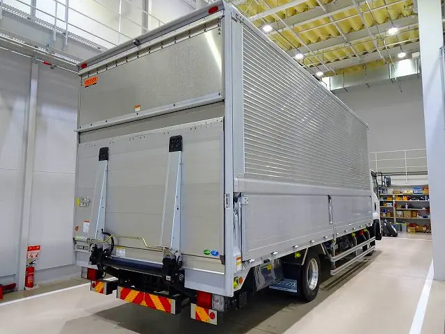 いすゞ フォワード 2RG-FRR90T2(2WD)の写真3