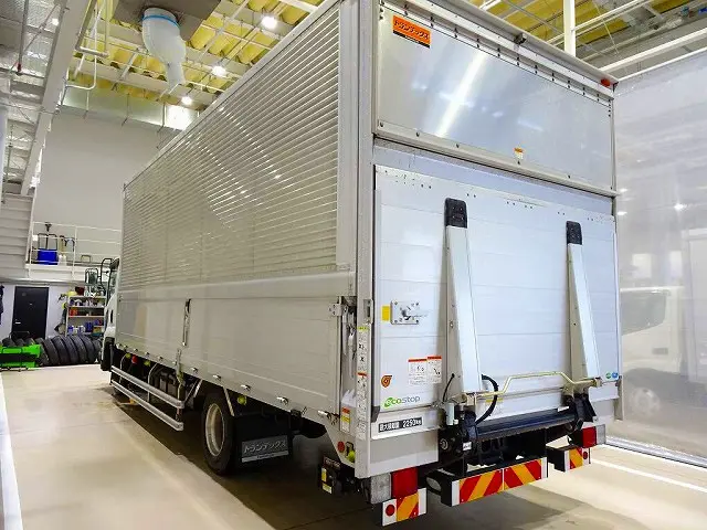 いすゞ フォワード 2RG-FRR90T2(2WD)の写真4