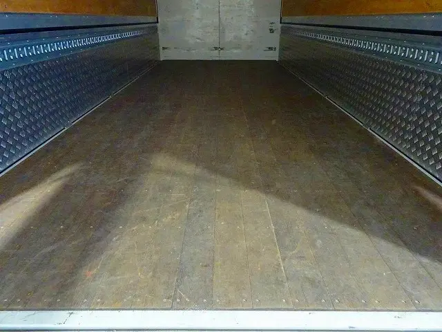 いすゞ フォワード 2RG-FRR90T2(2WD)の写真23