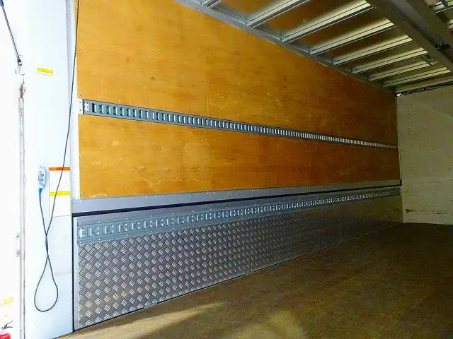 いすゞ フォワード 2RG-FRR90T2(2WD)の写真25