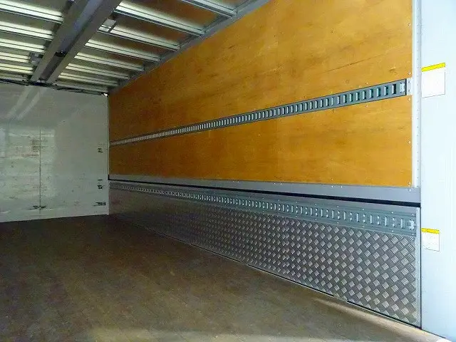 いすゞ フォワード 2RG-FRR90T2(2WD)の写真26