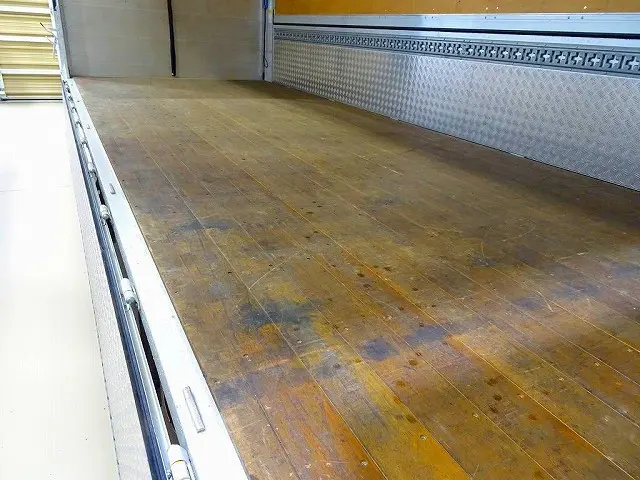 いすゞ フォワード 2RG-FRR90T2(2WD)の写真33