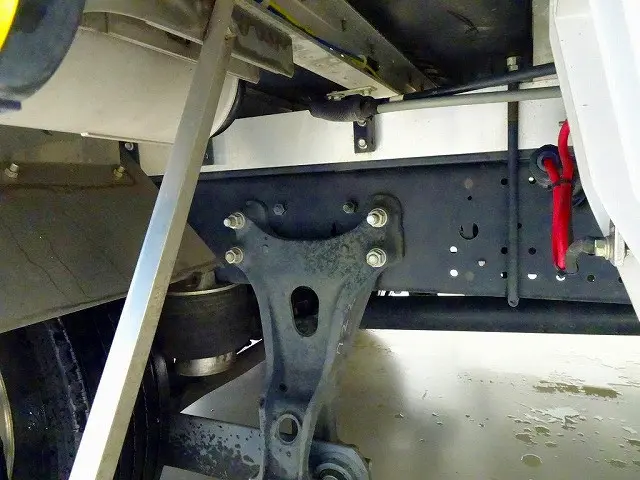 いすゞ フォワード 2RG-FRR90T2(2WD)の写真48