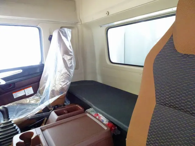 2人乗り ワイドベッド付 ハイルーフ 室内LED灯|日野 レンジャー 2PG-FD2ABA(2WD)の写真10