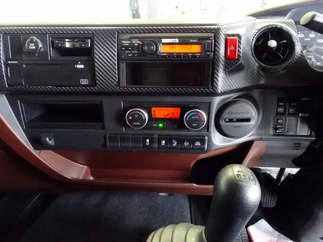 クルーズコントロール ESスタート 車線逸脱警報装置 PCS アイドリングストップ LEDヘッドライト/フォグランプ TRC ハイルーフ 消火器1個 フロア6MT|日野 レンジャー 2PG-FD2ABA(2WD)の写真12