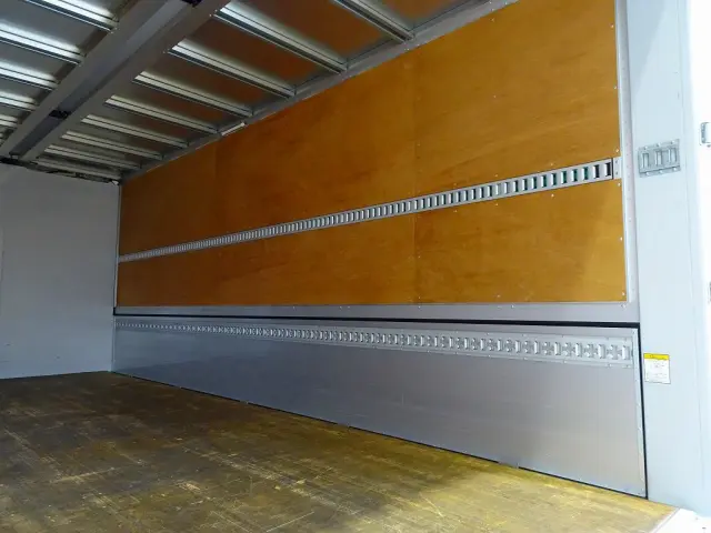 荷台内寸:621×240×244 トランテックス/1071F45-02 リア観音扉 落とし込みフック5対 左右セイコーラック ラッシングレール2段(59cm/140cm) 荷室LED灯3個|日野 レンジャー 2PG-FD2ABA(2WD)の写真28