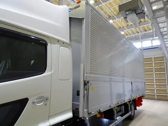 メッキフロントバンパー/グリル/ミラー|日野 レンジャー 2PG-FD2ABA(2WD)の写真30