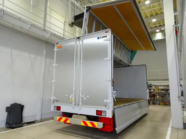 お問合せ管理No.G300 R1 レンジャー 2.85t ワイドベッド付 アルミウイング 240ps|日野 レンジャー 2PG-FD2ABA(2WD)の写真32