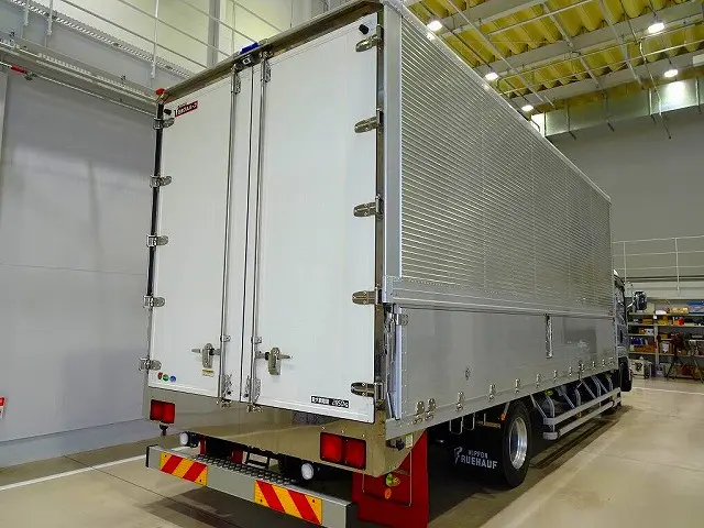 いすゞ フォワード TKG-FRR90T2(2WD)の写真3