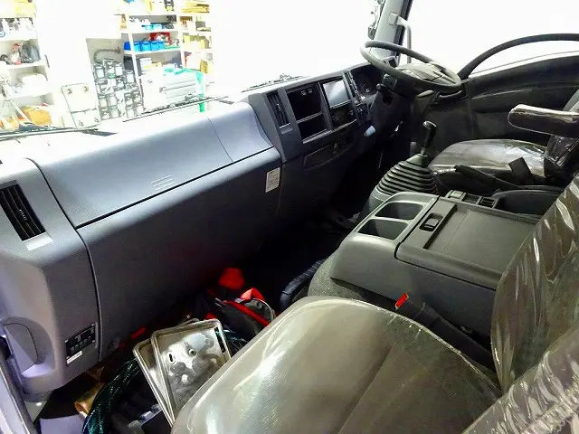 いすゞ フォワード TKG-FRR90T2(2WD)の写真7