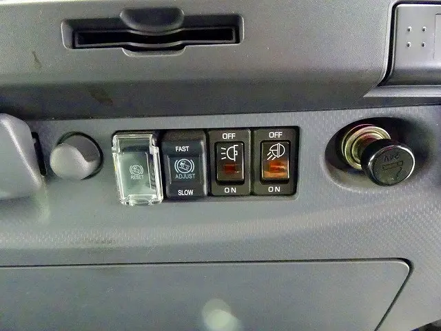 いすゞ フォワード TKG-FRR90T2(2WD)の写真13