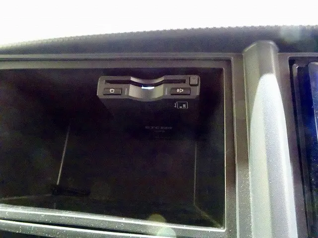 いすゞ フォワード TKG-FRR90T2(2WD)の写真14