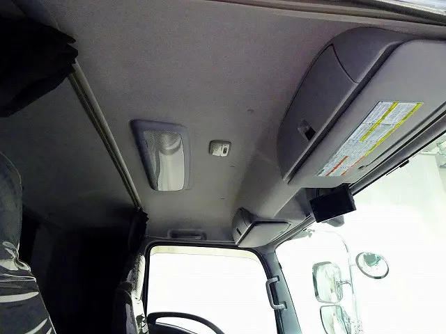 いすゞ フォワード TKG-FRR90T2(2WD)の写真18