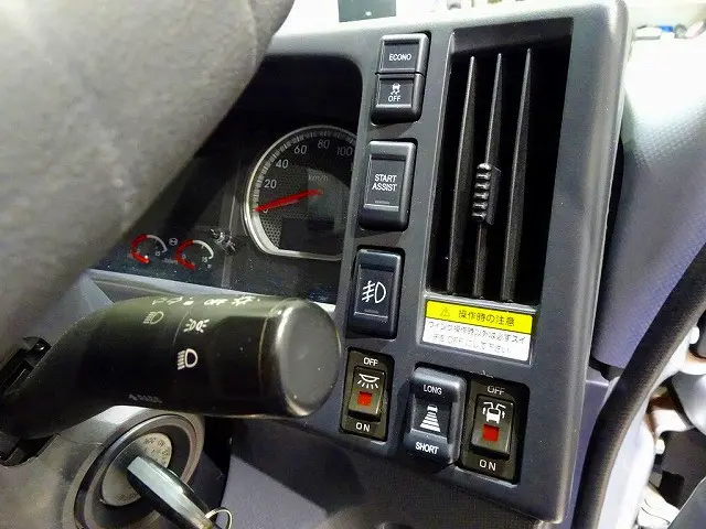いすゞ フォワード TKG-FRR90T2(2WD)の写真21