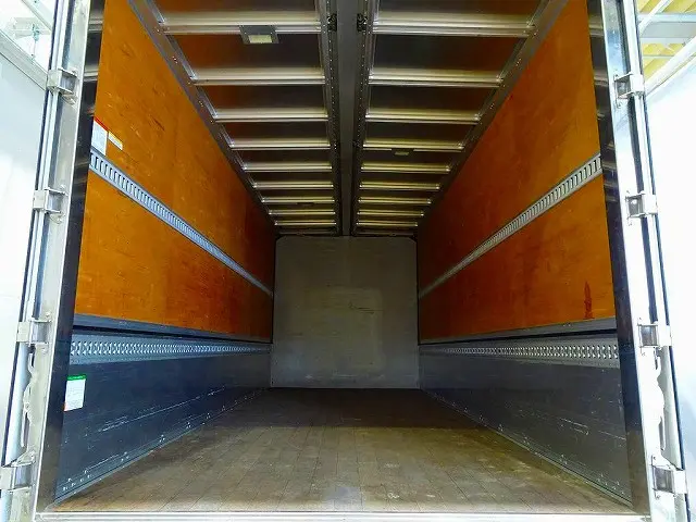 いすゞ フォワード TKG-FRR90T2(2WD)の写真24