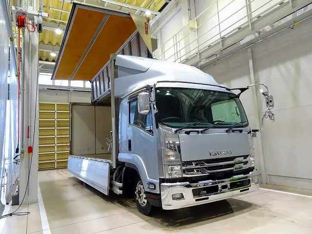 いすゞ フォワード TKG-FRR90T2(2WD)の写真31