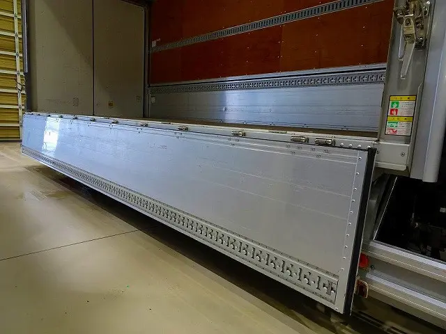 いすゞ フォワード TKG-FRR90T2(2WD)の写真34