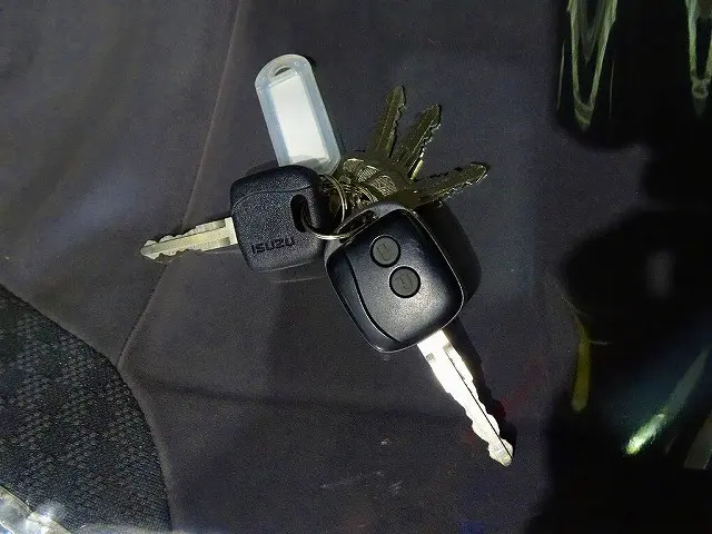 いすゞ フォワード TKG-FRR90T2(2WD)の写真48