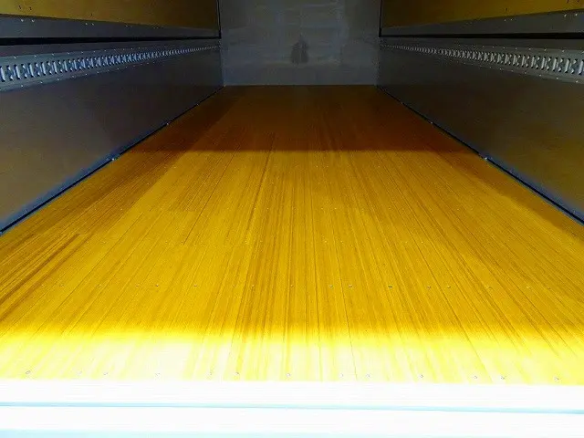 荷台内寸：627×241×240　床フック5対　左右セイコーラック　ラッシングレール2段(58cm/140cm)/ベルト1個　荷室LED灯3個　　格納ゲート/1,000kg付|日野 レンジャー 2PG-FD2ABG(2WD)の写真19