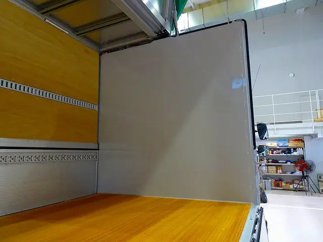 荷台内寸：627×241×240　床フック5対　左右セイコーラック　ラッシングレール2段(58cm/140cm)/ベルト1個　荷室LED灯3個　　格納ゲート/1,000kg付|日野 レンジャー 2PG-FD2ABG(2WD)の写真27