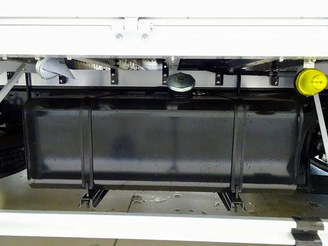 燃料タンク200L　タイヤ止め2個　右シャシリア工具箱　アルミ製サイドガード　左シャシフロント3連タイヤチェーンフック|日野 レンジャー 2PG-FD2ABG(2WD)の写真42