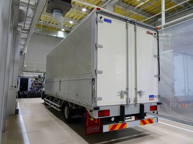 いすゞ フォワード 2RG-FRR90S2(2WD)の写真4