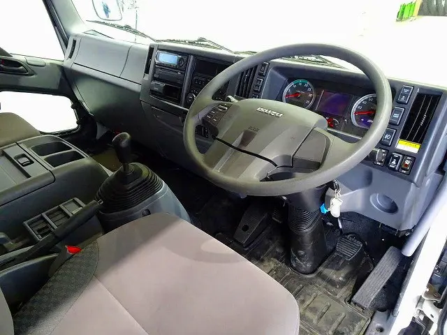 いすゞ フォワード 2RG-FRR90S2(2WD)の写真5