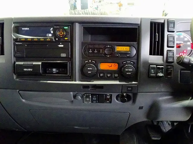 いすゞ フォワード 2RG-FRR90S2(2WD)の写真11