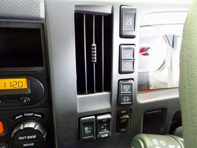 いすゞ フォワード 2RG-FRR90S2(2WD)の写真15