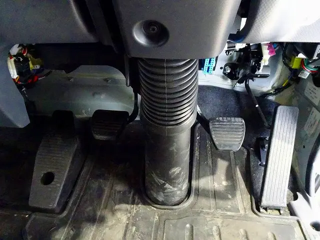 いすゞ フォワード 2RG-FRR90S2(2WD)の写真19