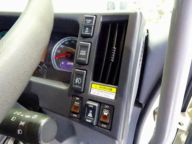 いすゞ フォワード 2RG-FRR90S2(2WD)の写真20