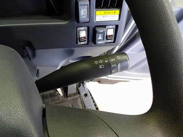 いすゞ フォワード 2RG-FRR90S2(2WD)の写真23