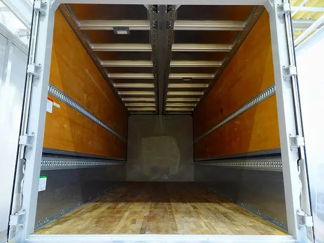 いすゞ フォワード 2RG-FRR90S2(2WD)の写真25