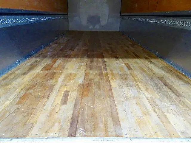 いすゞ フォワード 2RG-FRR90S2(2WD)の写真26