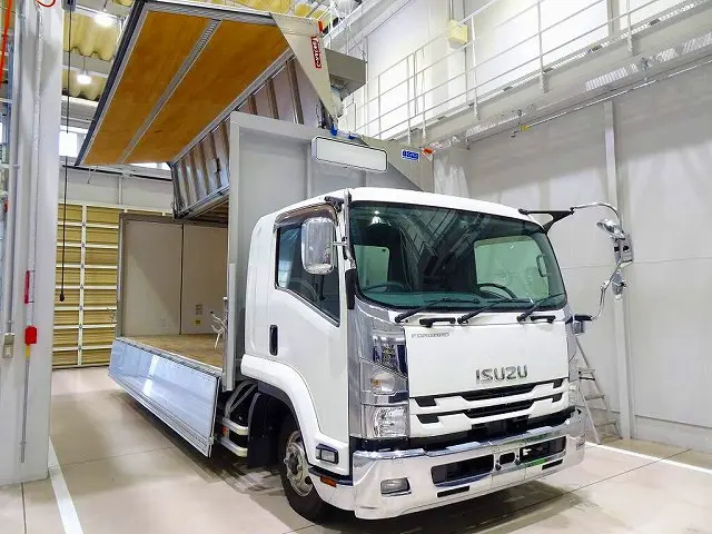 いすゞ フォワード 2RG-FRR90S2(2WD)の写真32