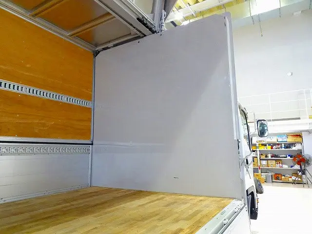 いすゞ フォワード 2RG-FRR90S2(2WD)の写真34