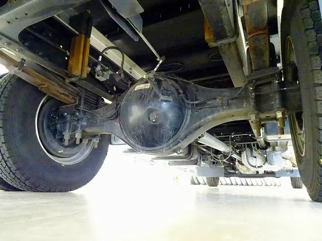 いすゞ フォワード 2RG-FRR90S2(2WD)の写真43