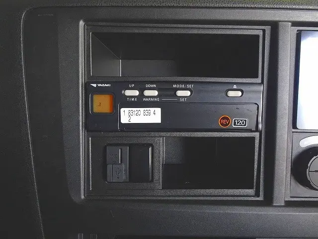 タコグラフ|いすゞ ギガ 2PG-CYJ77D(8x4)の写真10