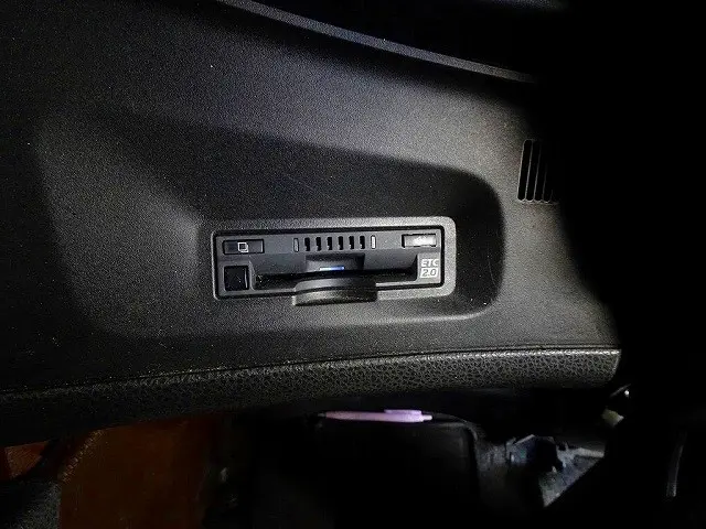 いすゞ ギガ 2PG-CYJ77D(8x4)の写真13