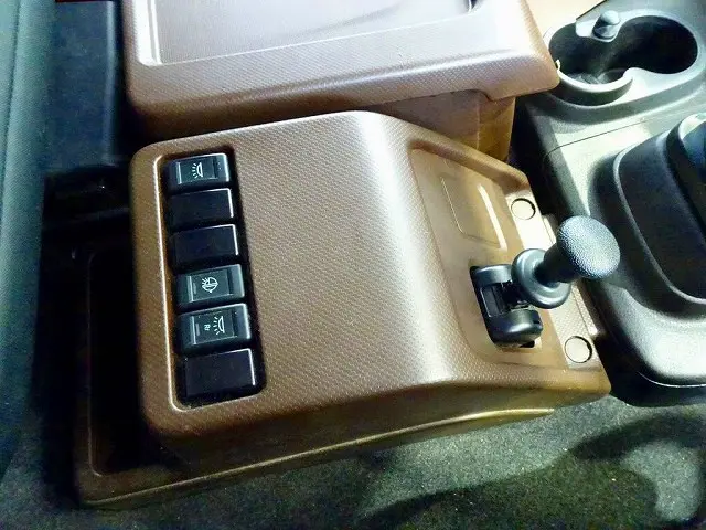 いすゞ ギガ 2PG-CYJ77D(8x4)の写真16