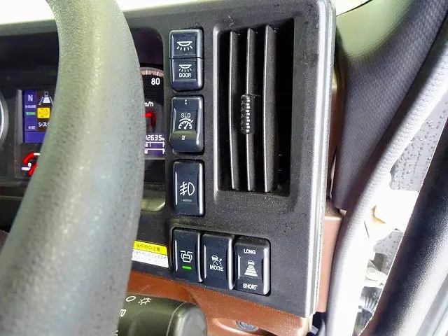 いすゞ ギガ 2PG-CYJ77D(8x4)の写真20