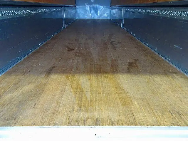 いすゞ ギガ 2PG-CYJ77D(8x4)の写真24