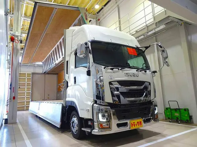 お問合せ管理No.G635 R7 ギガ 13.7t 4軸 アルミウイング リアエアサス|いすゞ ギガ 2PG-CYJ77D(8x4)の写真29