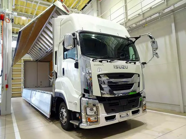 いすゞ ギガ 2PG-CYJ77D(8x4)の写真30