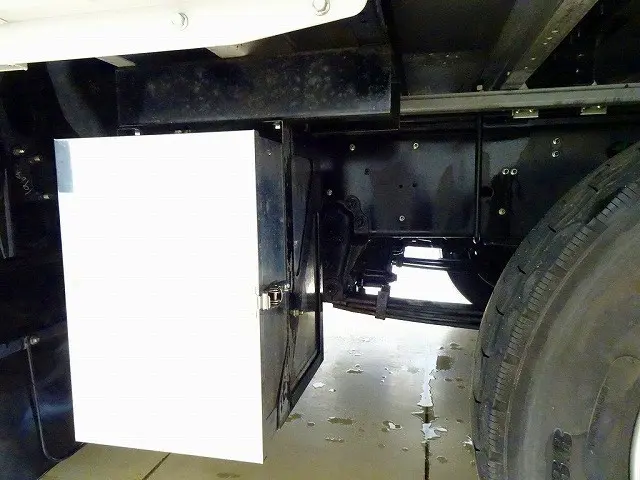 いすゞ ギガ 2PG-CYJ77D(8x4)の写真37