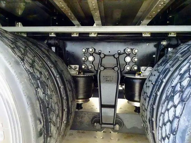 いすゞ ギガ 2PG-CYJ77D(8x4)の写真46